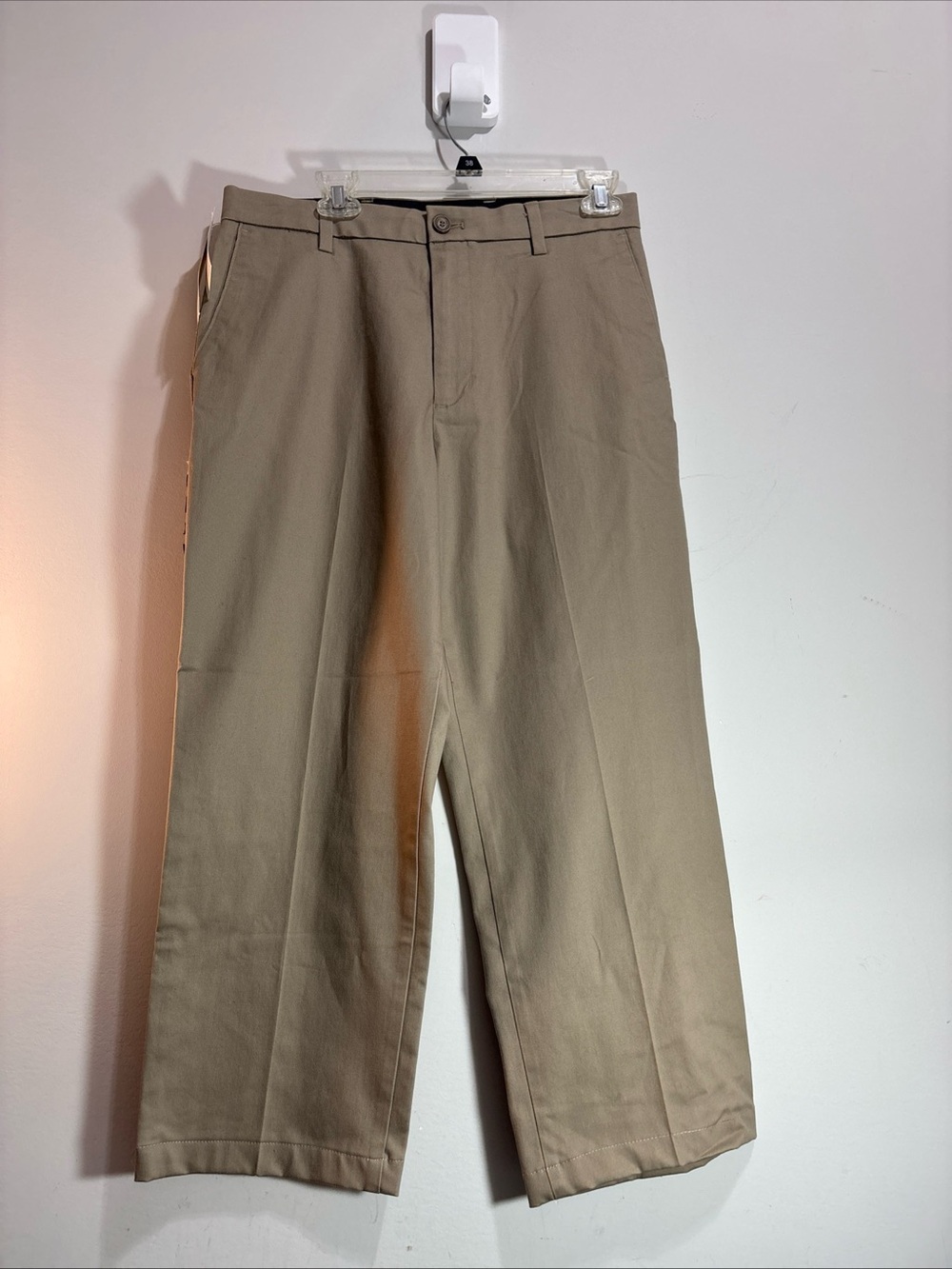 Dockers Men's Khaki Straight-Leg Pants - Classic Casual. New!! J-84